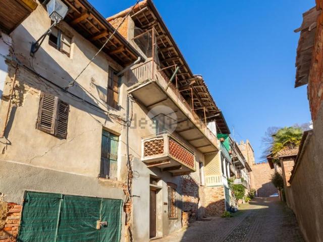 Rustici e casali in vendita di 200 m² in Vicolo 1, 6