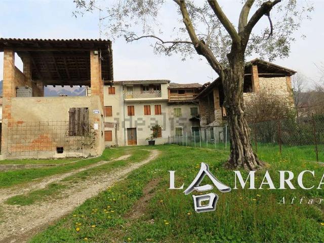 Rustici e casali in vendita di 202 m²