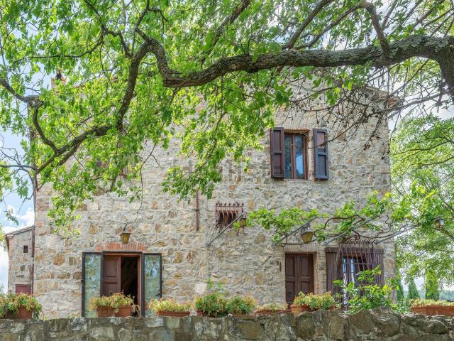 Rustici e casali in vendita di 202 m² in Strada Provinciale 323 del Monte Amiata