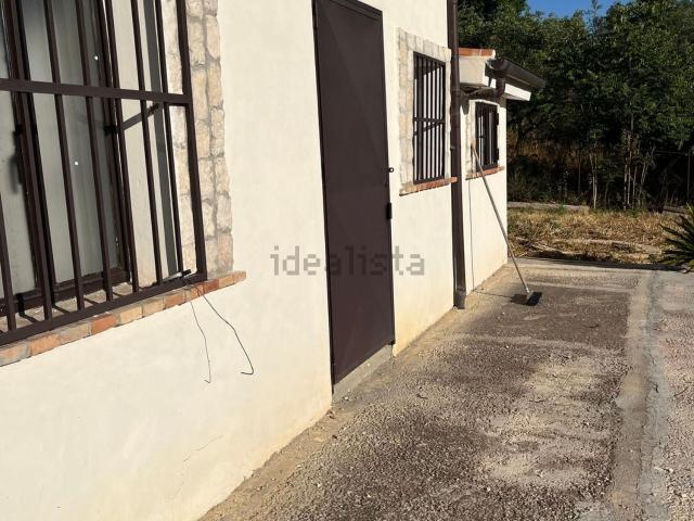 Rustici e casali in vendita di 20 m² in Viale Stefano Candura