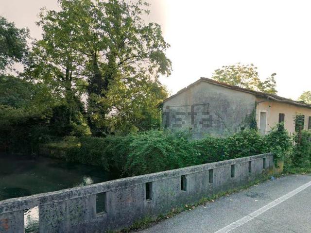 Rustici e casali in vendita di 215 m²