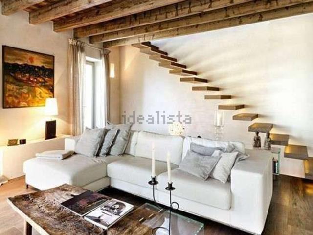 Rustici e casali in vendita di 215 m²