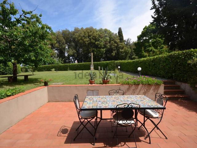 Rustici e casali in vendita di 216 m²