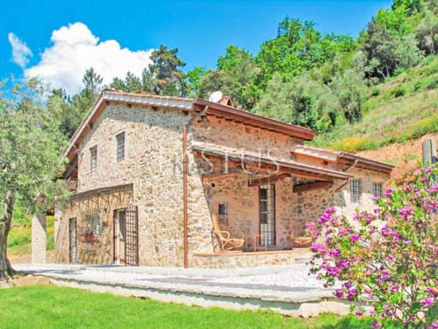 Rustici e casali in vendita di 210 m² in Strada Vicinale dal Masini a Carbonaia