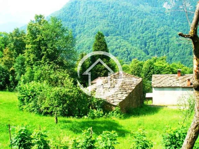Rustici e casali in vendita di 210 m² in Piazza roma, 1