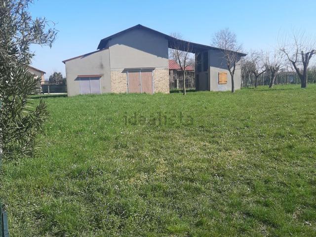 Rustici e casali in vendita di 210 m² in Via Cà Balletto