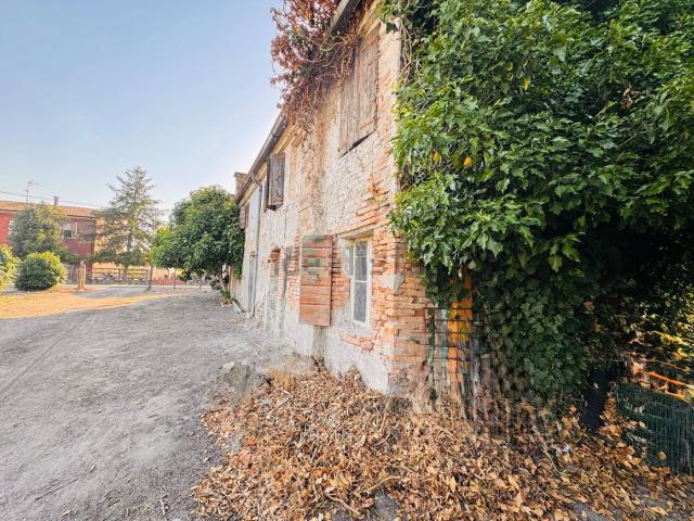 Rustici e casali in vendita di 210 m² in Via Roma