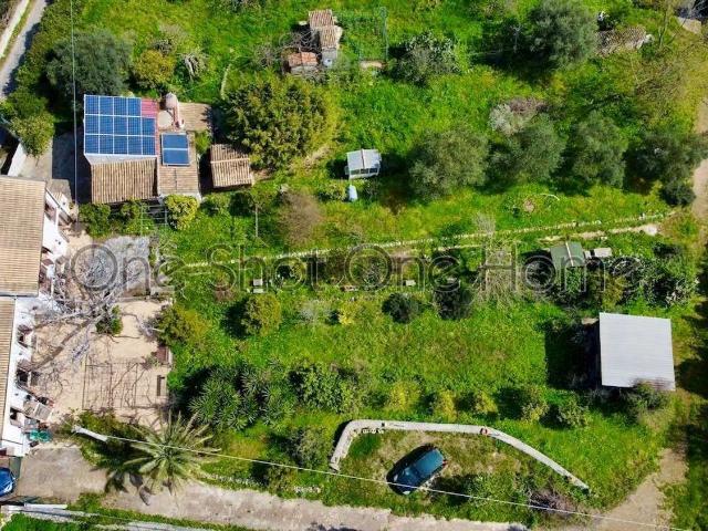 Rustici e casali in vendita di 224 m² in Via per Canicattini, 1