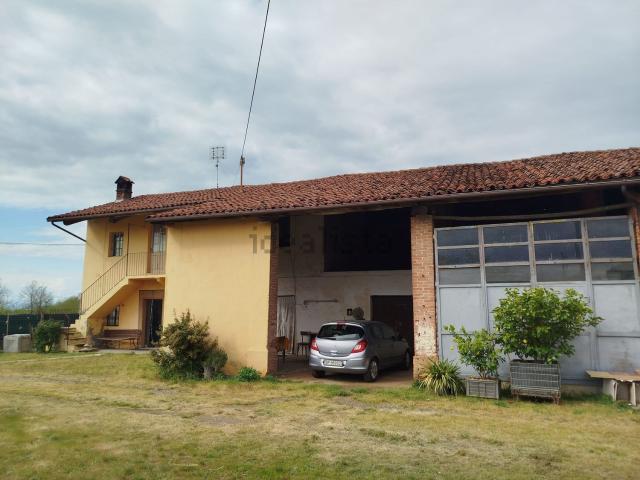 Rustici e casali in vendita di 225 m² in Via Ceriolo, 37