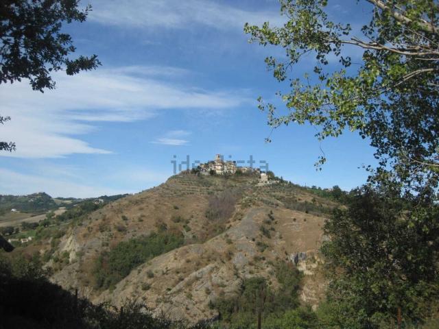 Rustici e casali in vendita di 220 m²