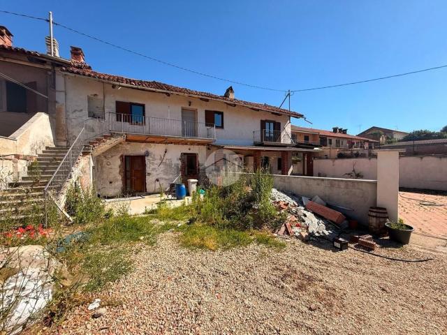 Rustici e casali in vendita di 220 m²