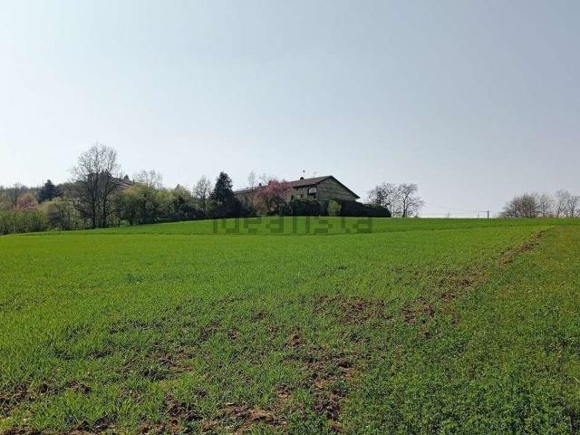Rustici e casali in vendita di 220 m²