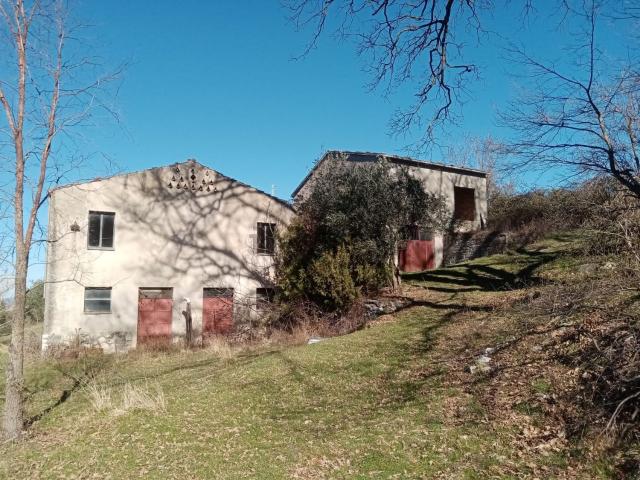 Rustici e casali in vendita di 220 m² in Contrada progna