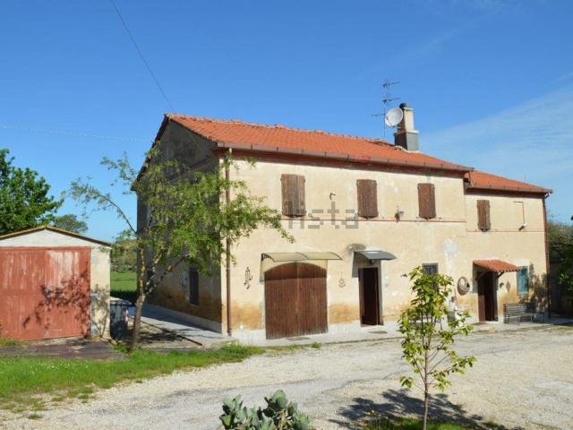 Rustici e casali in vendita di 220 m² in Via Breccia