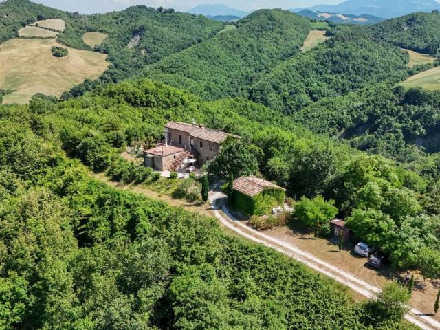 Rustici e casali in vendita di 220 m² in Via Ca&apos  Braccio