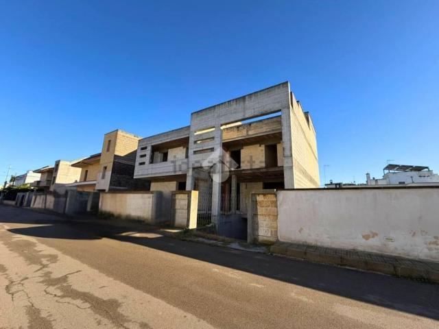 Rustici e casali in vendita di 220 m² in Via E. Berlinguer
