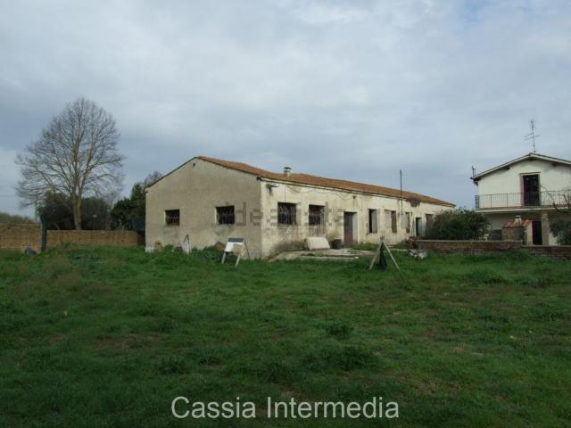 Rustici e casali in vendita di 220 m² in Via Galileo Galilei, 13