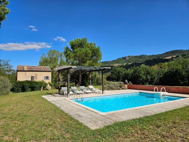 Rustici e casali in vendita di 230 m² in Contrada Colle Tafano