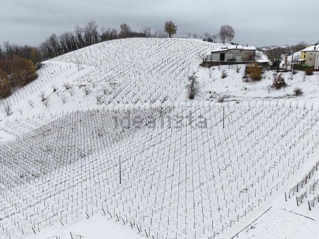Rustici e casali in vendita di 230 m²