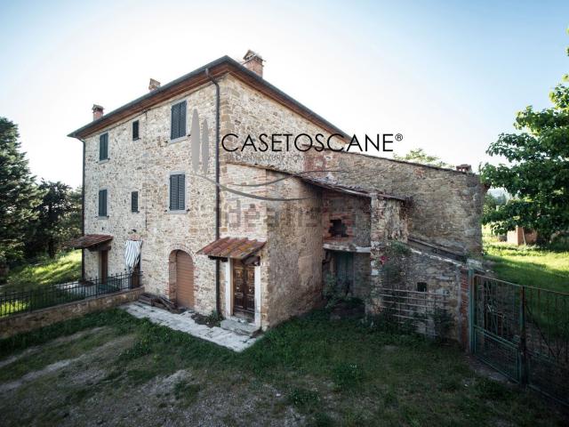 Rustici e casali in vendita di 230 m²