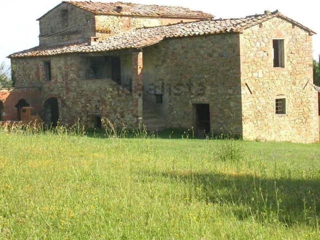 Rustici e casali in vendita di 230 m²