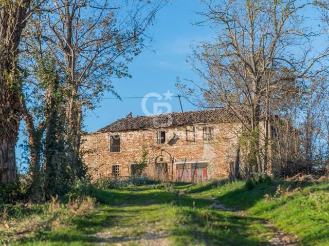 Rustici e casali in vendita di 230 m² in Contrada Montericco, 7