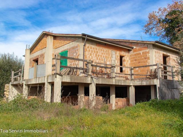 Rustici e casali in vendita di 230 m² in Località cupa