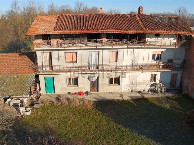 Rustici e casali in vendita di 230 m² in Via Mottoscarone, 87