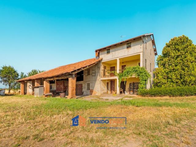 Rustici e casali in vendita di 230 m² in Via Ceriolo, 126