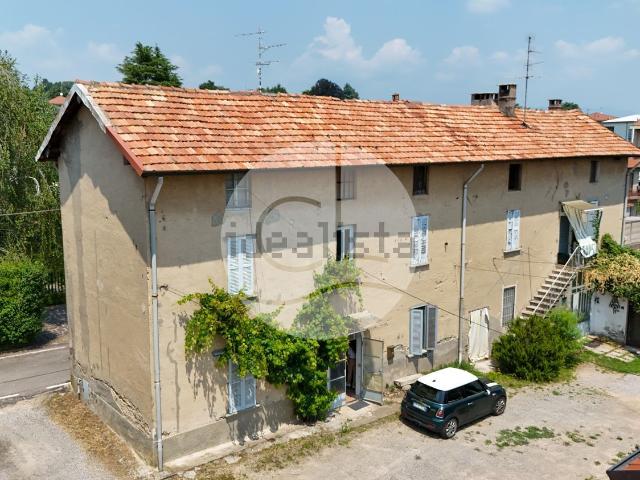 Rustici e casali in vendita di 230 m² in Via Filagna