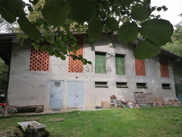 Rustici e casali in vendita di 230 m² in Via per Piazzaga