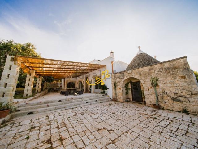 Rustici e casali in vendita di 231 m² in Contrada Virbo