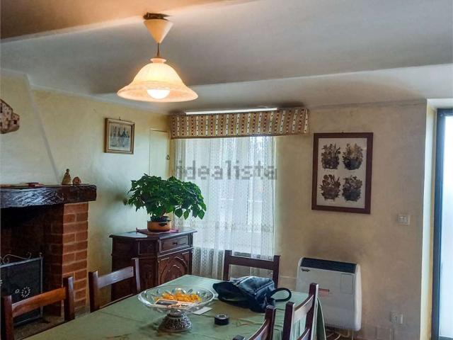 Rustici e casali in vendita di 232 m²