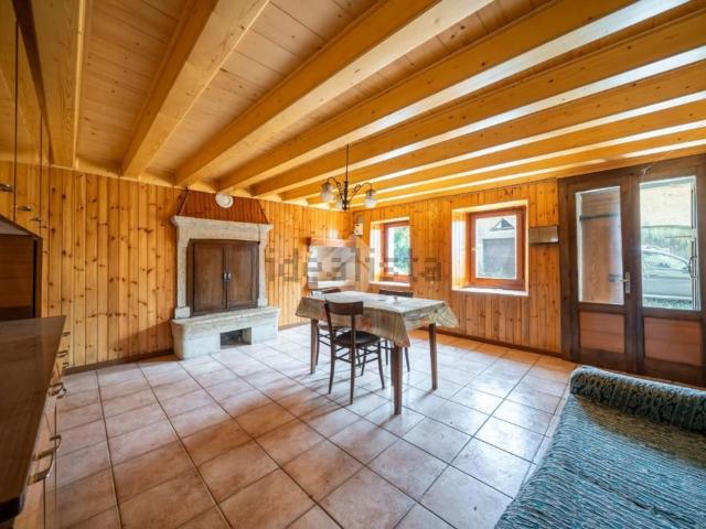Rustici e casali in vendita di 244 m² in Contrada Zulli, 16