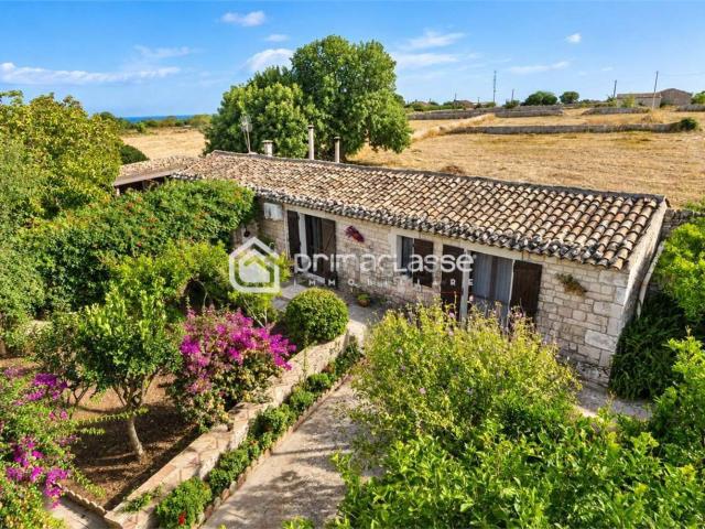 Rustici e casali in vendita di 240 m²