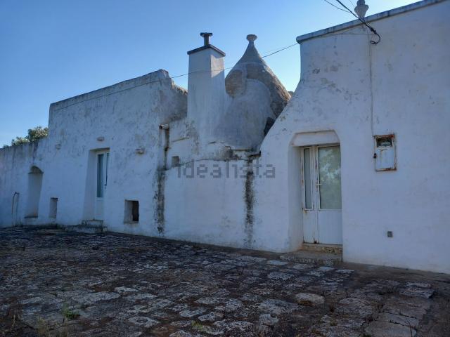 Rustici e casali in vendita di 240 m² in Contrada Ferrari