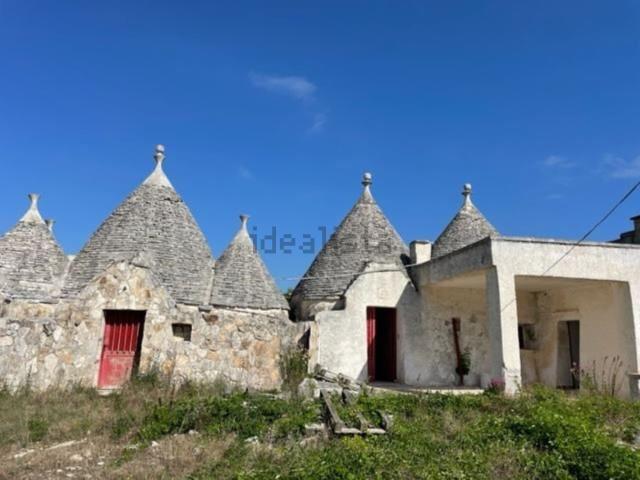 Rustici e casali in vendita di 240 m² in Contrada Trazzonara