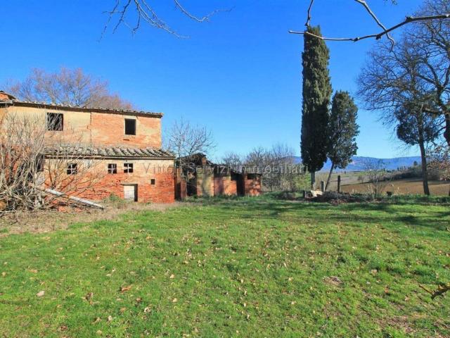 Rustici e casali in vendita di 240 m² in Località Farneta