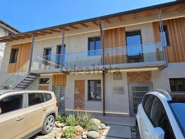 Rustici e casali in vendita di 240 m² in Via Dante Alighieri, 11