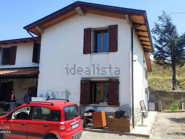 Rustici e casali in vendita di 240 m² in Via Razola