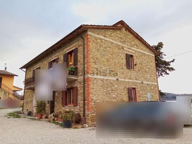 Rustici e casali in vendita di 243 m² in Località Toppole, 15