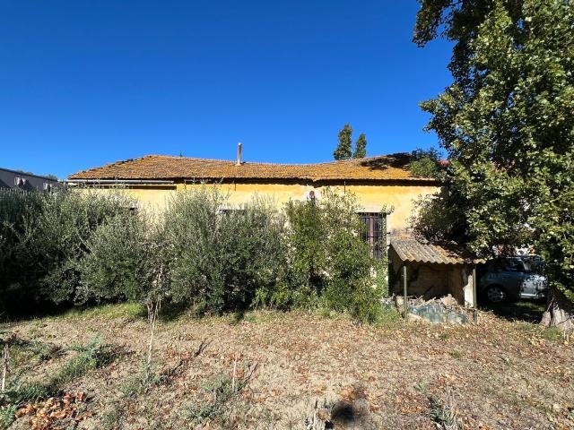 Rustici e casali in vendita di 243 m² in Via Guglielmo Marconi, 131