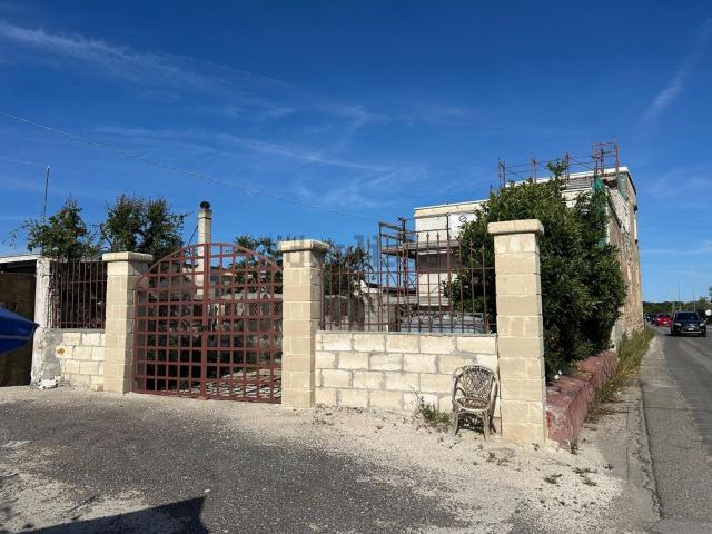 Rustici e casali in vendita di 258 m² in Via Imbriani