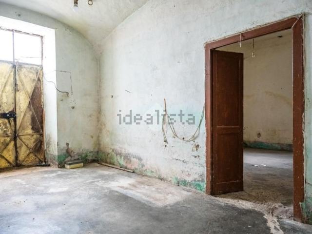 Rustici e casali in vendita di 250 m²