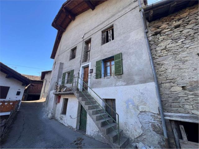 Rustici e casali in vendita di 250 m²