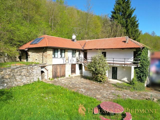 Rustici e casali in vendita di 250 m²