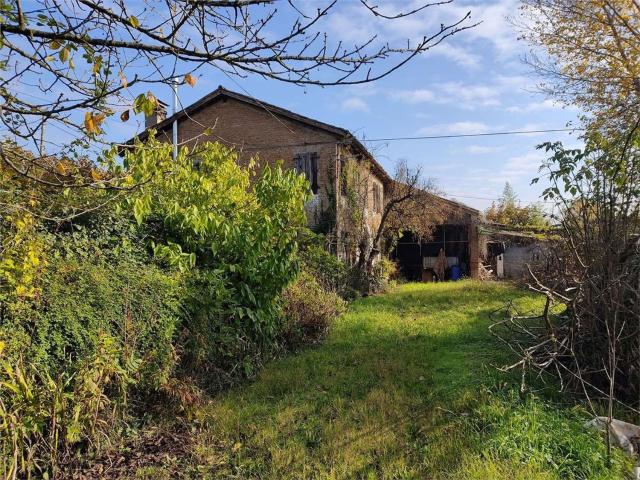 Rustici e casali in vendita di 250 m²