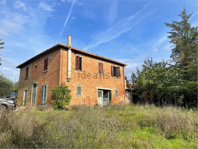 Rustici e casali in vendita di 250 m² in Località Montecchio del Loto