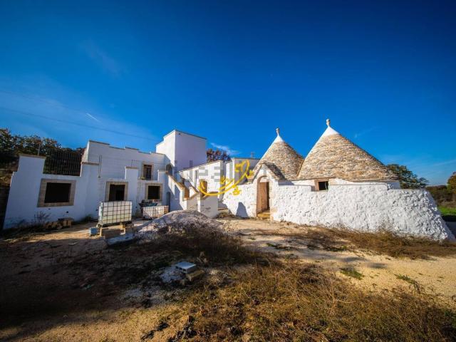 Rustici e casali in vendita di 250 m² in Strada Comunale Barsento