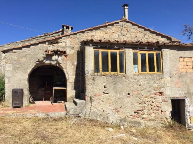 Rustici e casali in vendita di 250 m² in Strada Provinciale 157